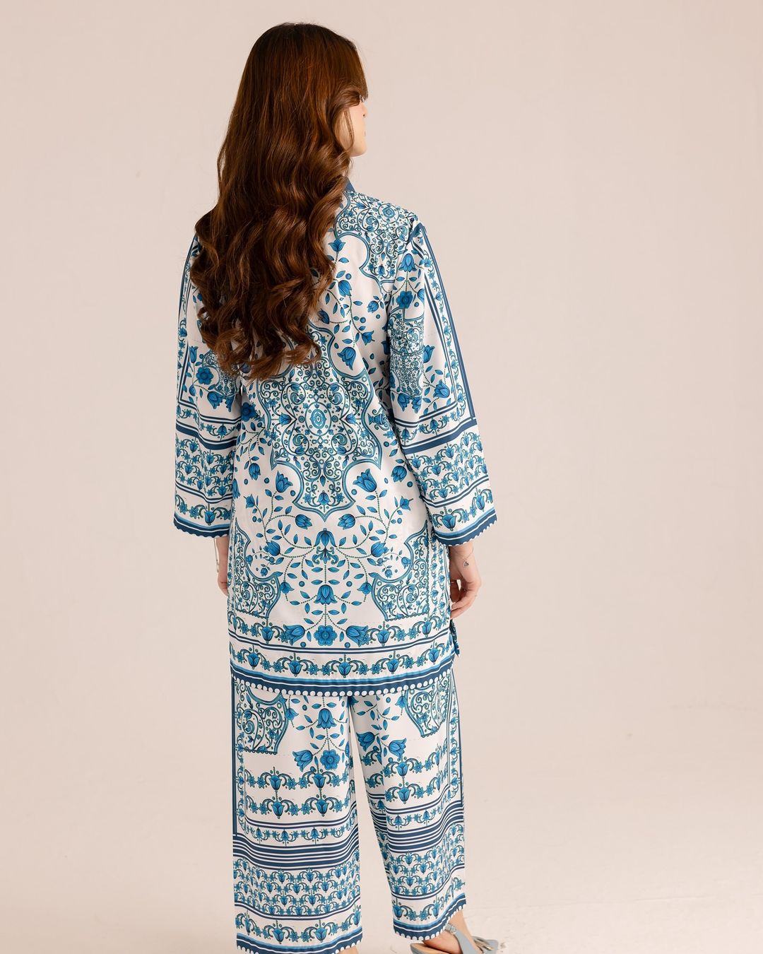 LEV-A011 – 2PC Printed Co-Ord Set (White blue)