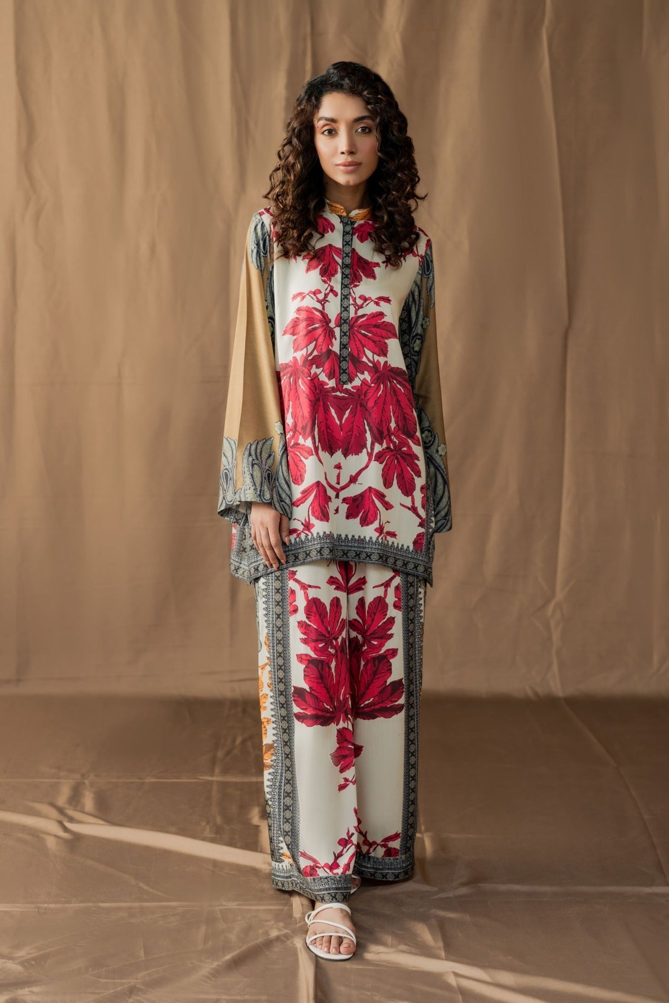 LEV-A003 – 2PC Printed Co-Ord Set ( White Red )
